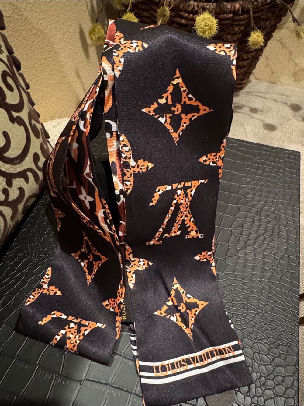 NEW Two designs LV 100% Silk Twillie Scarf Tie